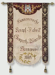 Firmenbanner der Hannoverschen Knopffabrik (1889) - Vorderseite